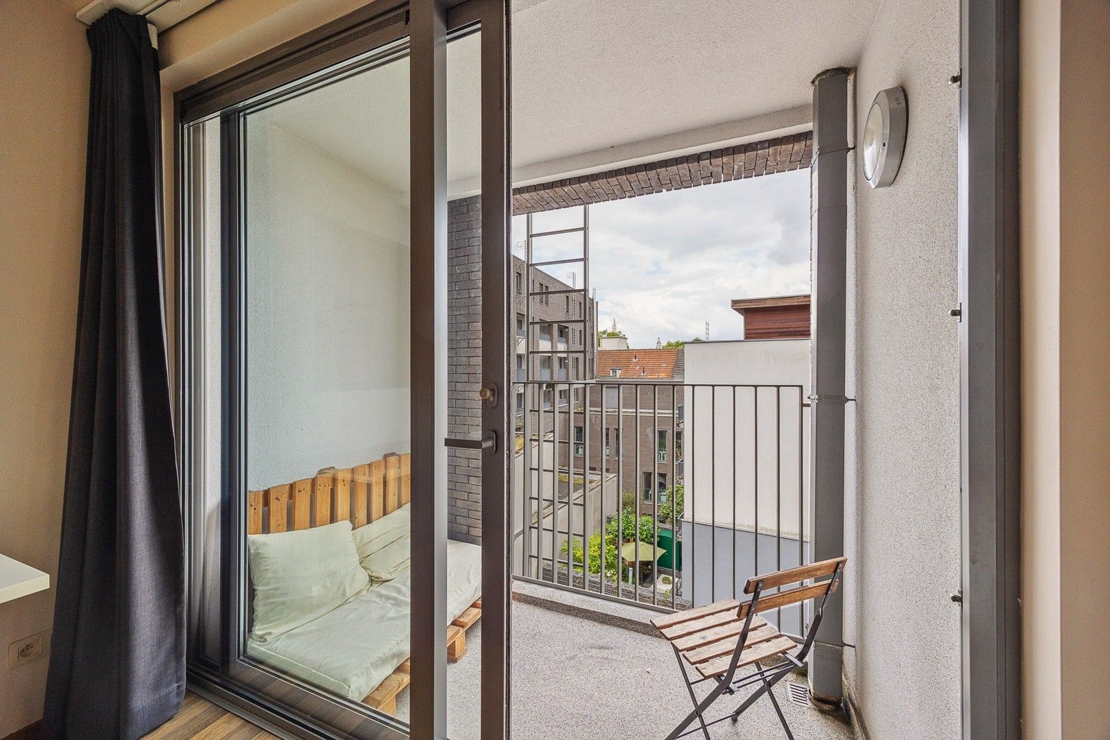 Appartement van 100m2 in hartje Antwerpen met 2 slaapkamers en 2 terrassen - gemeubeld en/of niet gemeubeld foto 11