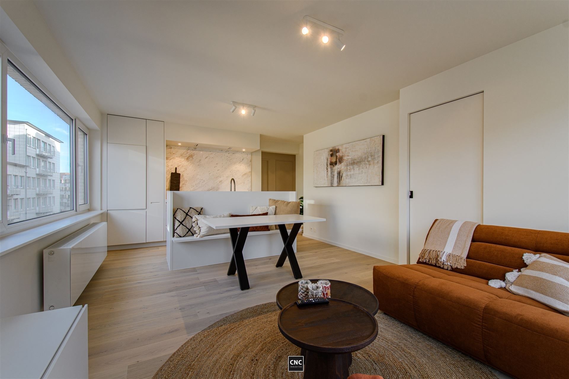 Prachtig gerenoveerd hoekappartement in het hart van Knokke foto {{pictureIndex}}