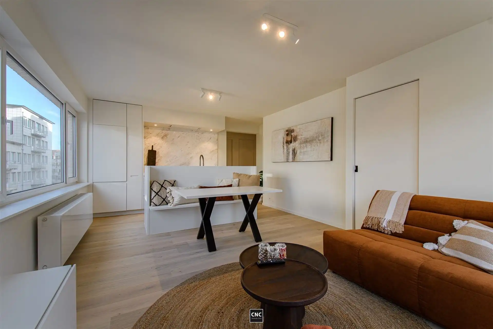 Prachtig gerenoveerd hoekappartement in het hart van Knokke foto {{pictureIndex}}