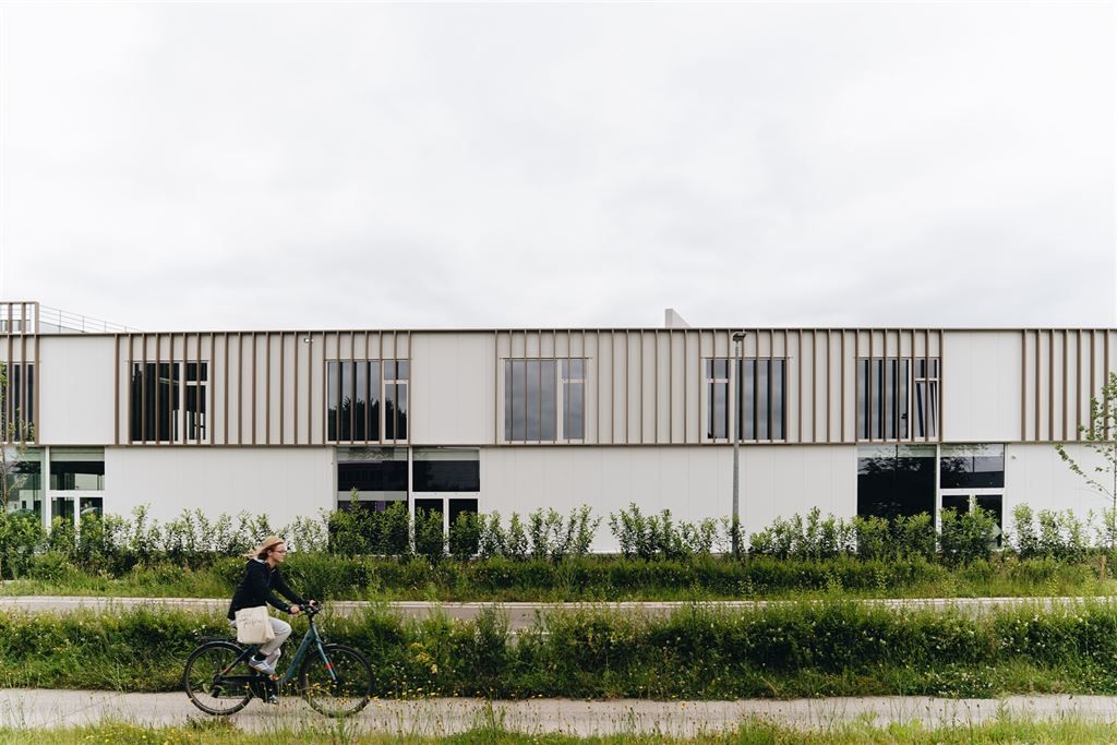 Zeer veelzijdige KMO-unit met goede zichtbaarheid foto 6