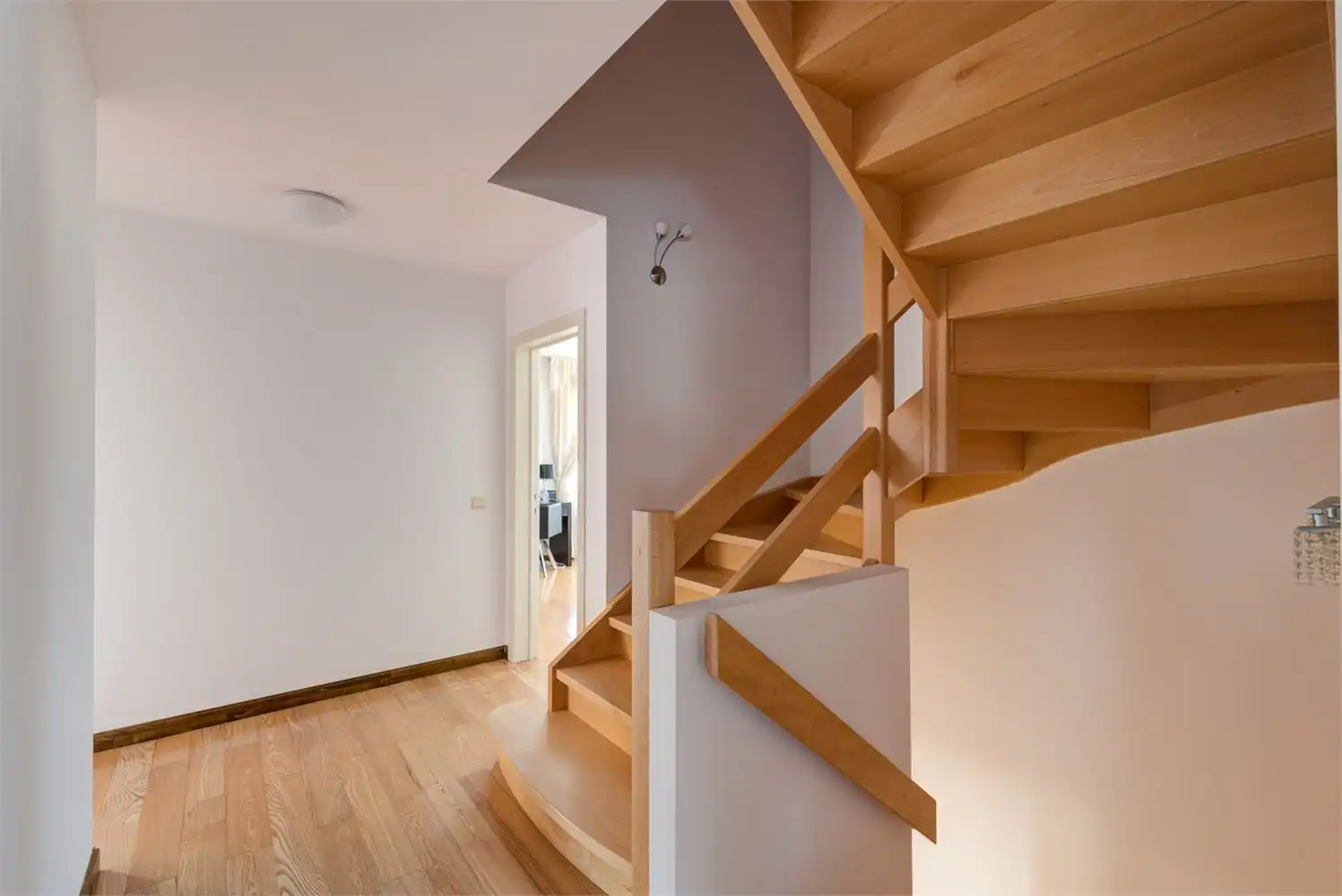 UNIEKE VILLA MET 6 SLAAPKAMERS EN 3 BADKAMERS IN VELDWEZELT foto 26