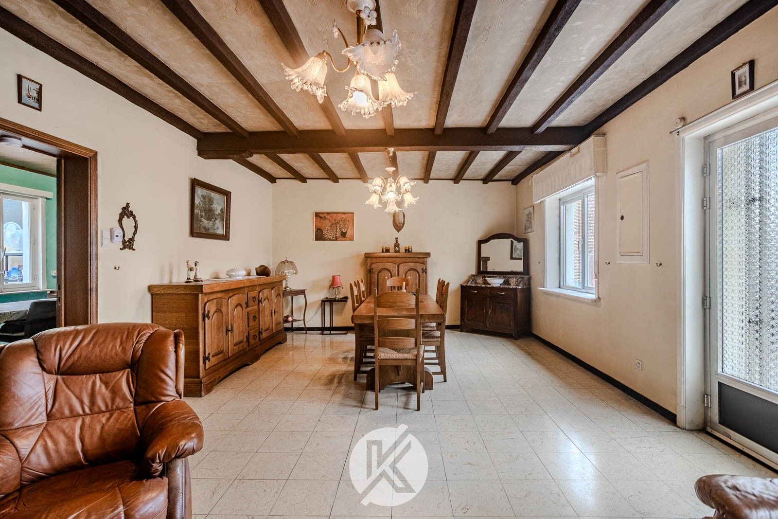 Rustig gelegen renovatiewoning nabij het centrum foto {{pictureIndex}}