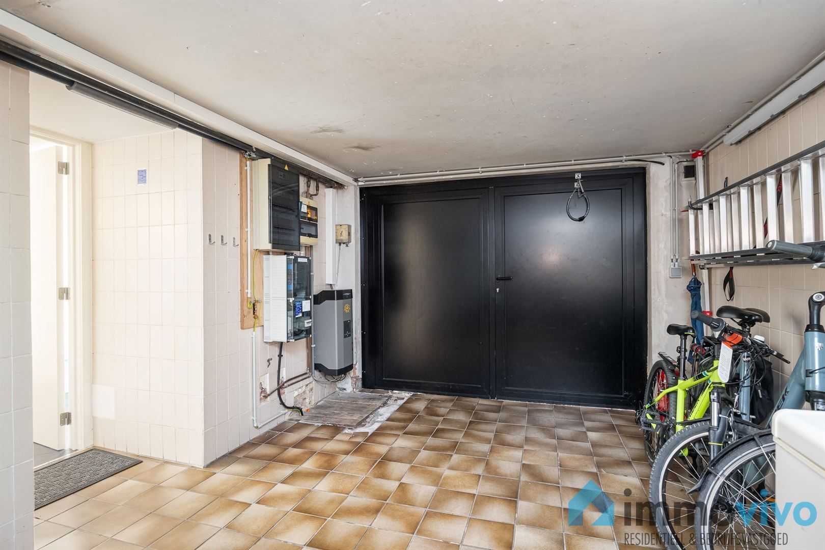 Instapklare gezinswoning met 4 slaapkamers, 2 badkamers, garage en zuidgerichte tuin op een toplocatie foto 4