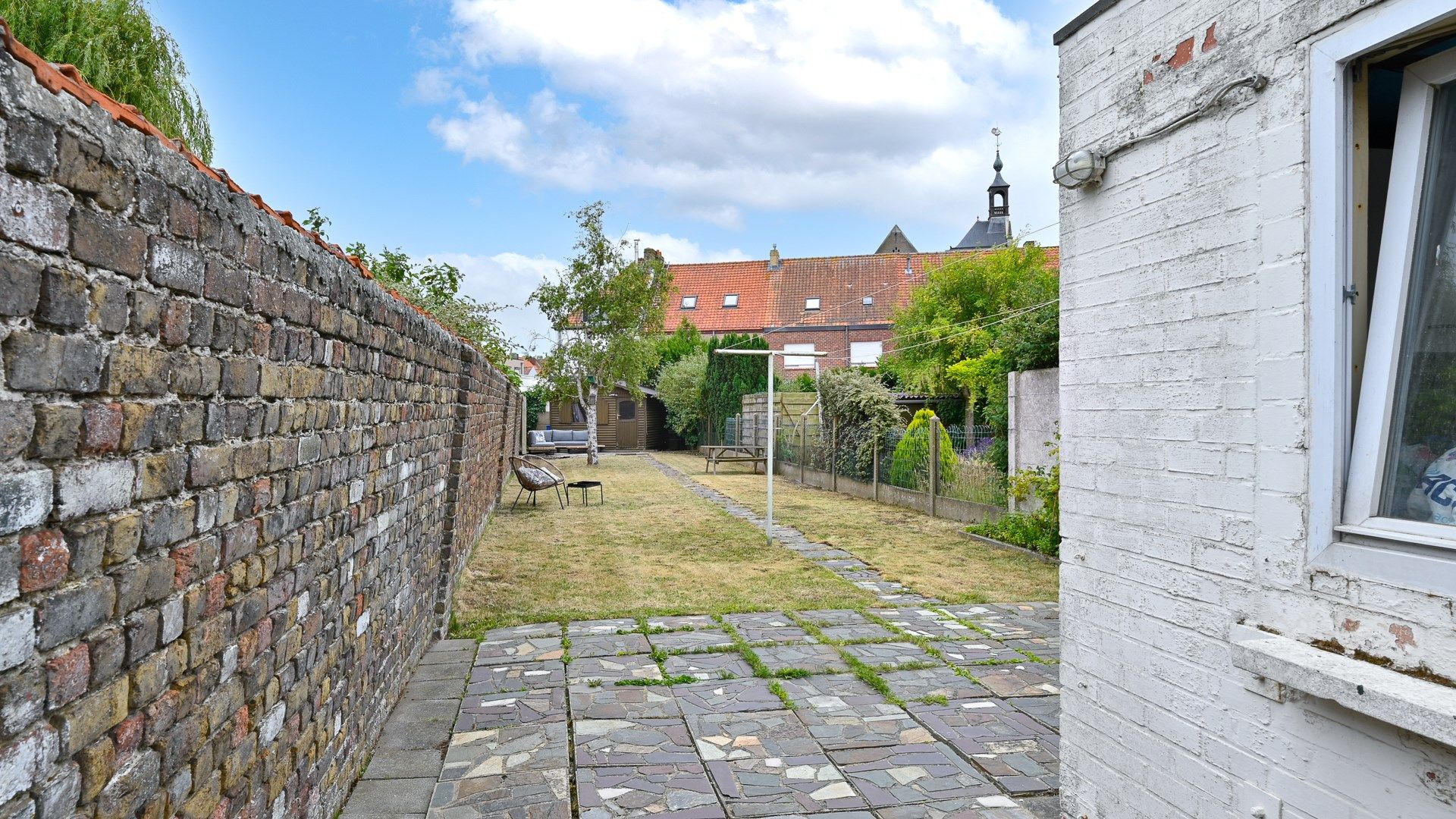 Handelshuis met grote tuin in het dorp van Zeebrugge foto 9