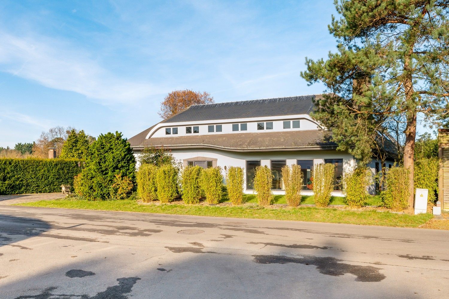 Prachtige en ruime villa met mogelijk zes slaapkamers gelegen op een toplocatie. foto 44
