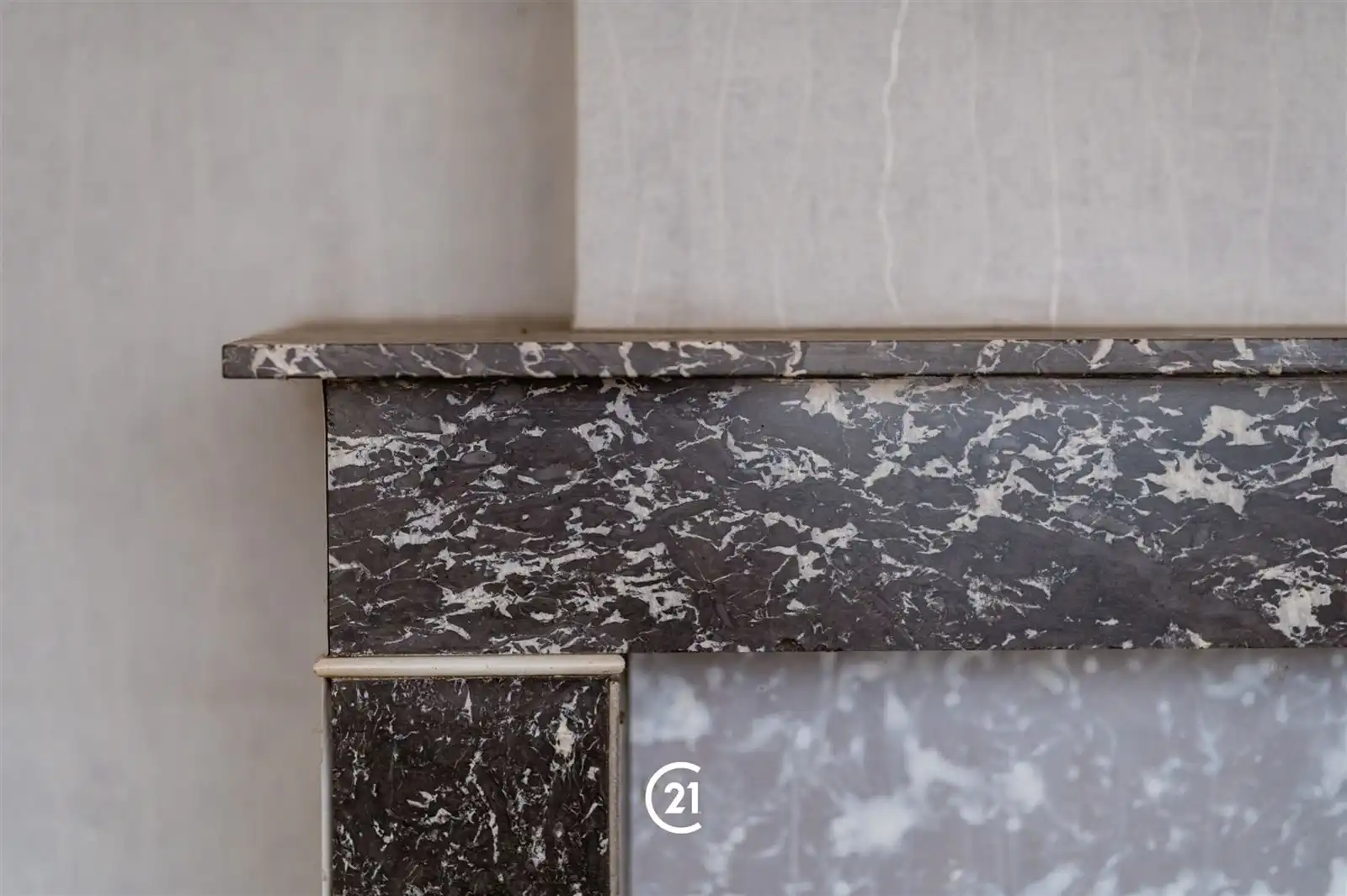 Uitzonderlijk renovatieproject met authentieke kapel! foto 17