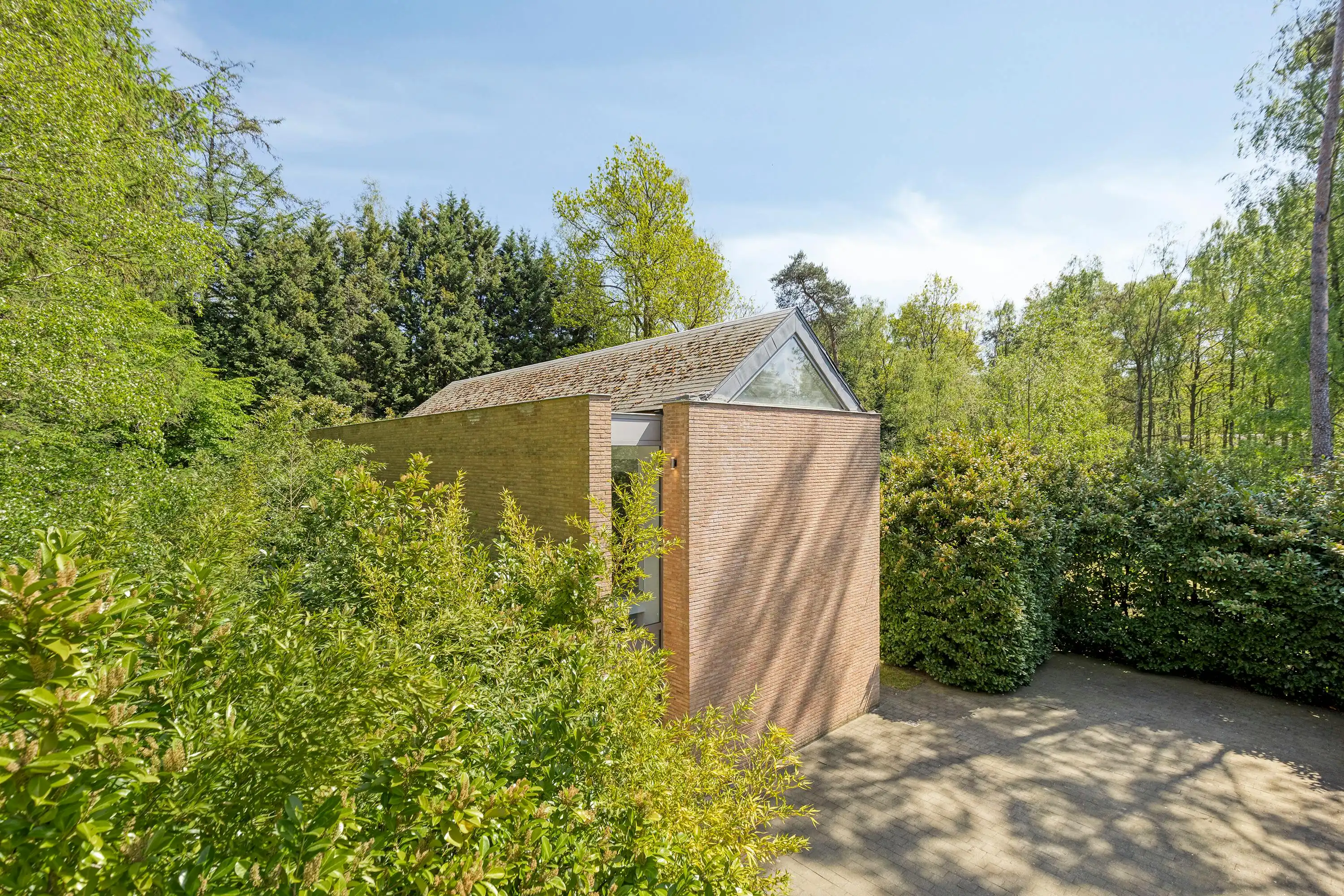 Exclusieve villa in Schilde met ruime zuid-gerichte tuin. foto 32