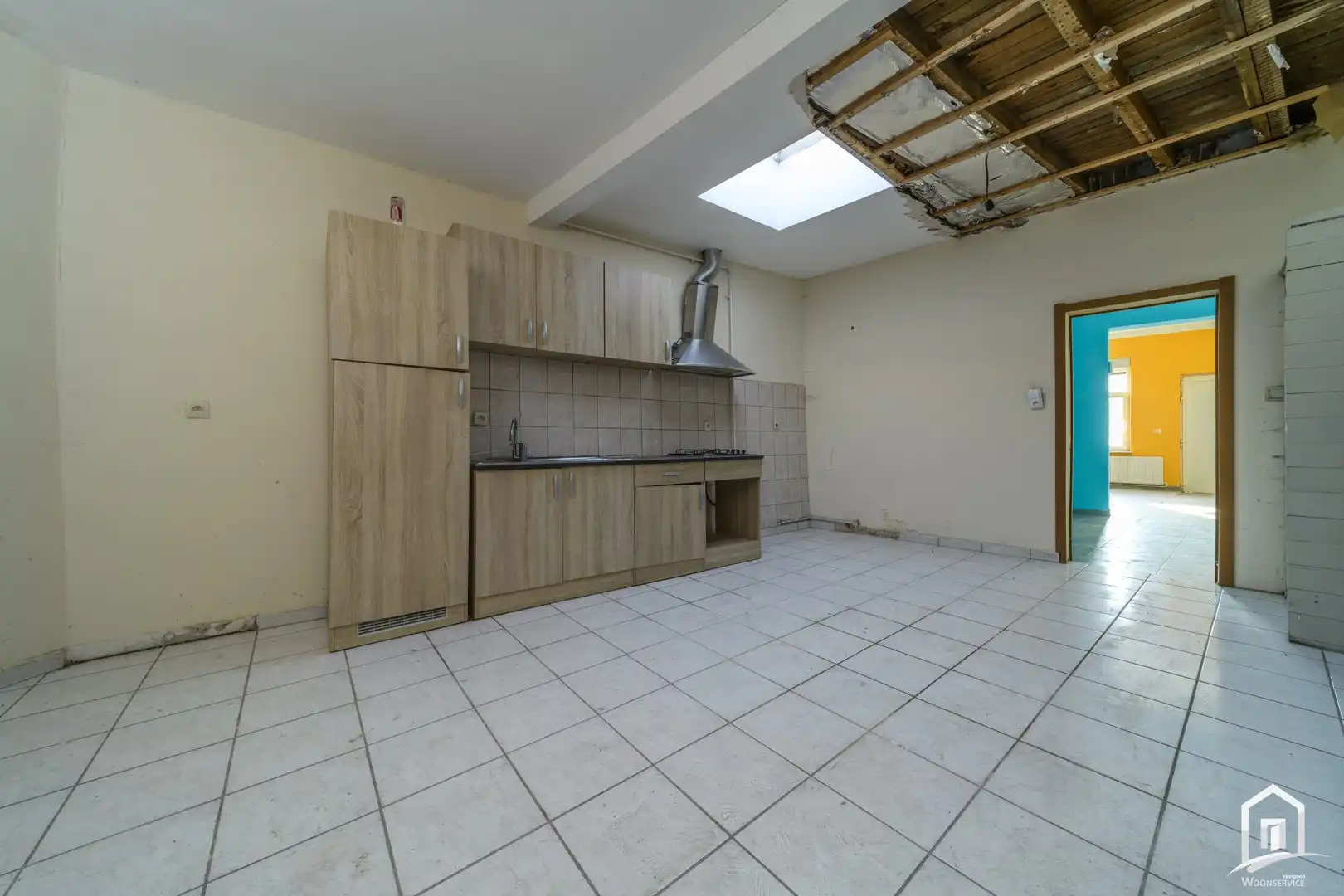 Totaal te renoveren gezinswoning te Erembodegem foto 4