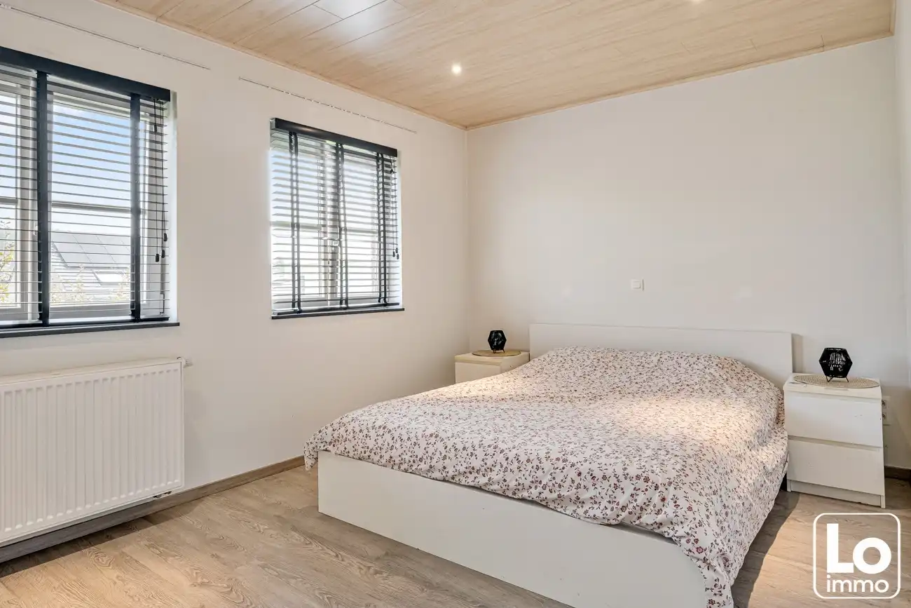 Instap klare ruime open woning met inpandige garage en een zuid georiënteerde tuin op een toplocatie nabij het centrum van Lochristi! foto 16