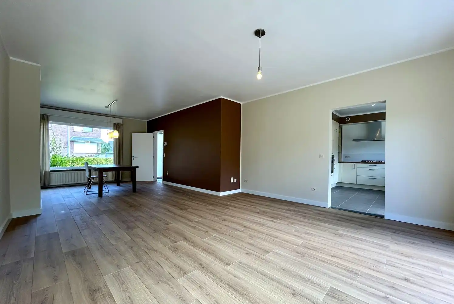 Instapklare halfopen woning op toplocatie in de gegeerde Spaanse Kroonwijk foto 6