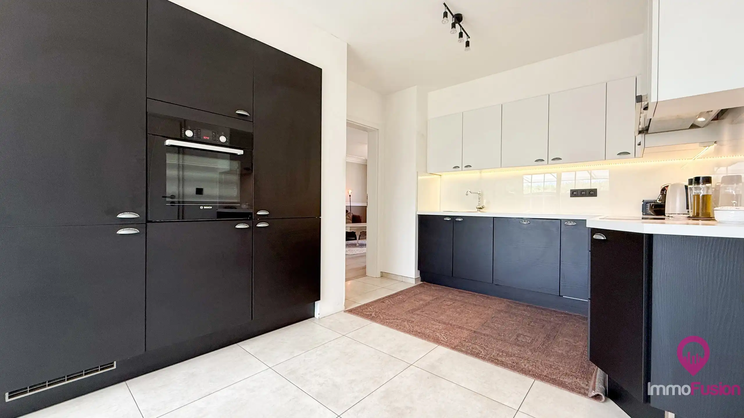 Instapklare gezinswoning met 3 slpk op toplocatie in HH! foto 13