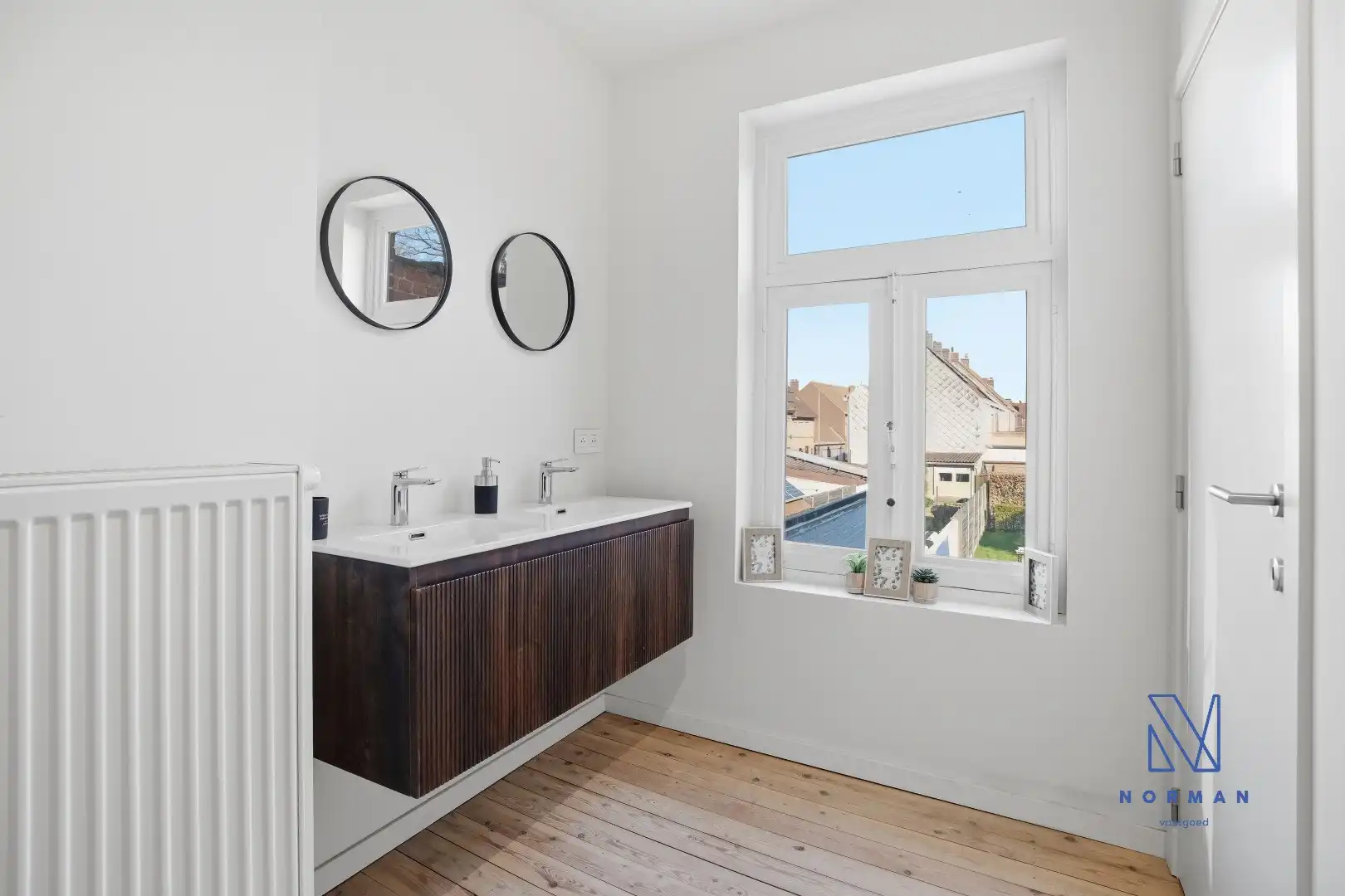 Volledig gerenoveerde woning te koop in het centrum van Ingelmunster met 3 slaapkamers. foto 18