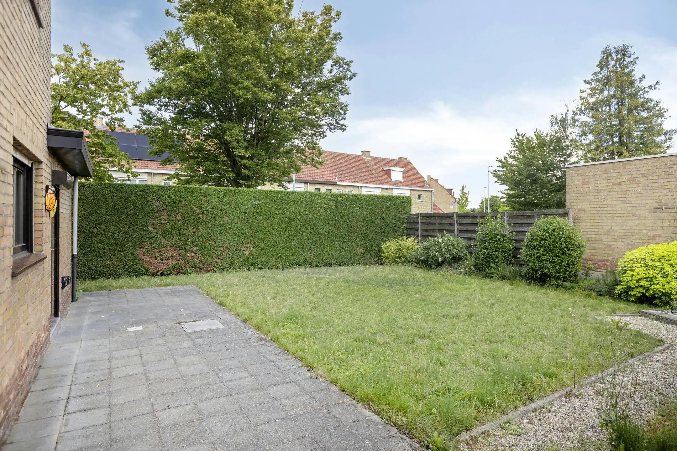 Ruime gezinswoning met tuin te koop in Roeselare foto 15