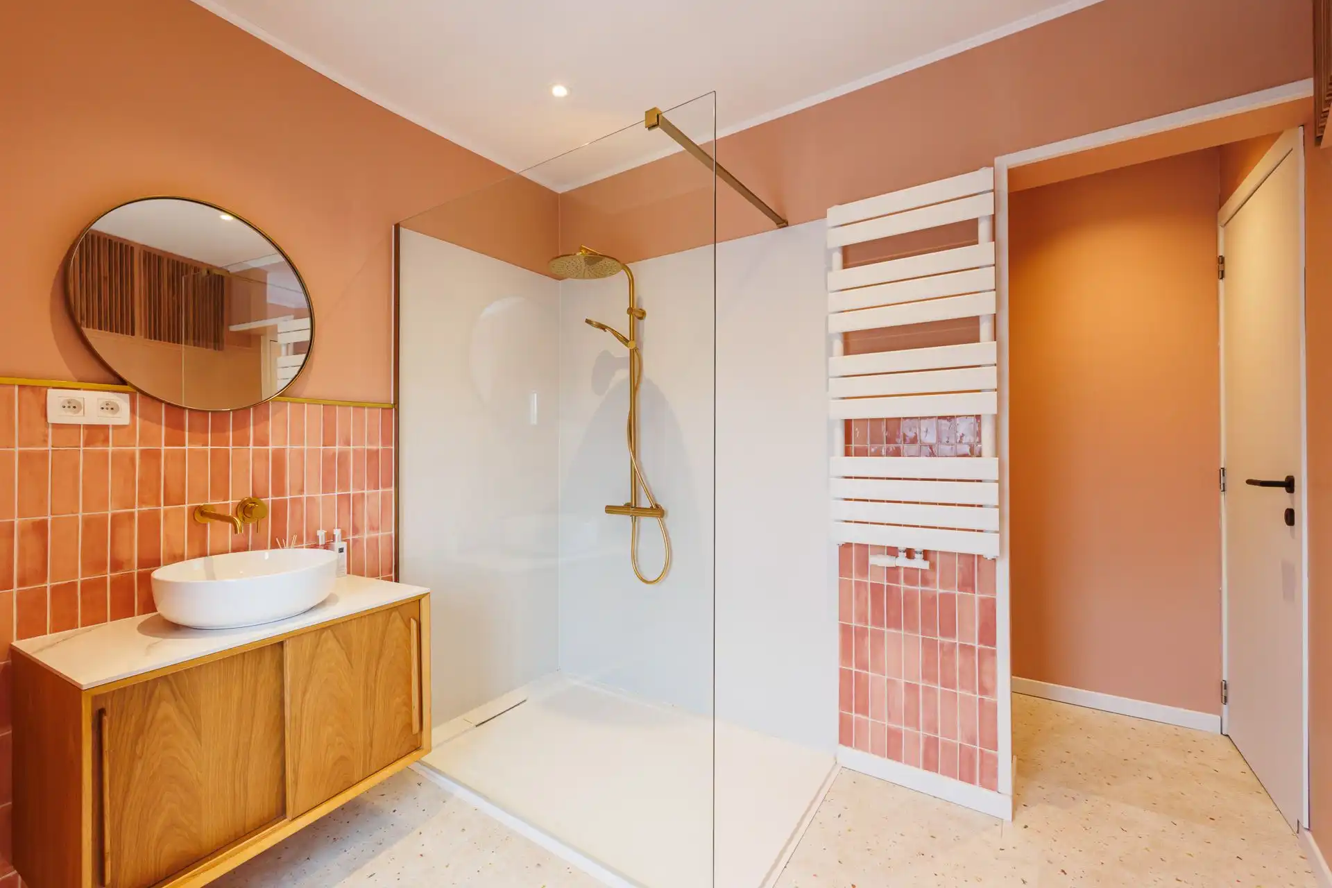 Instapklare woning met zonnige tuin foto 18