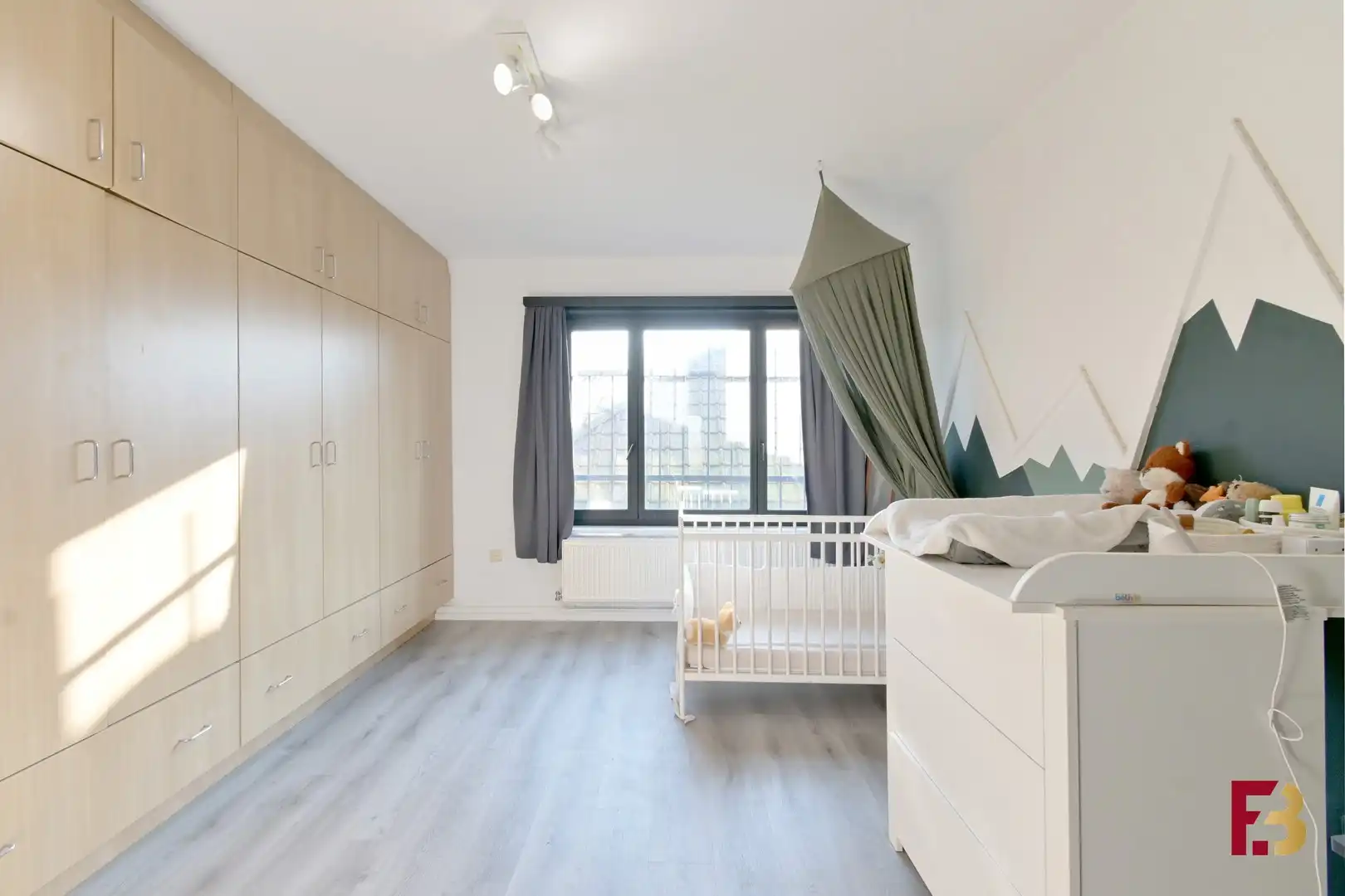 Woning met stallen op circa 1,9ha in het groene Lokeren foto 9