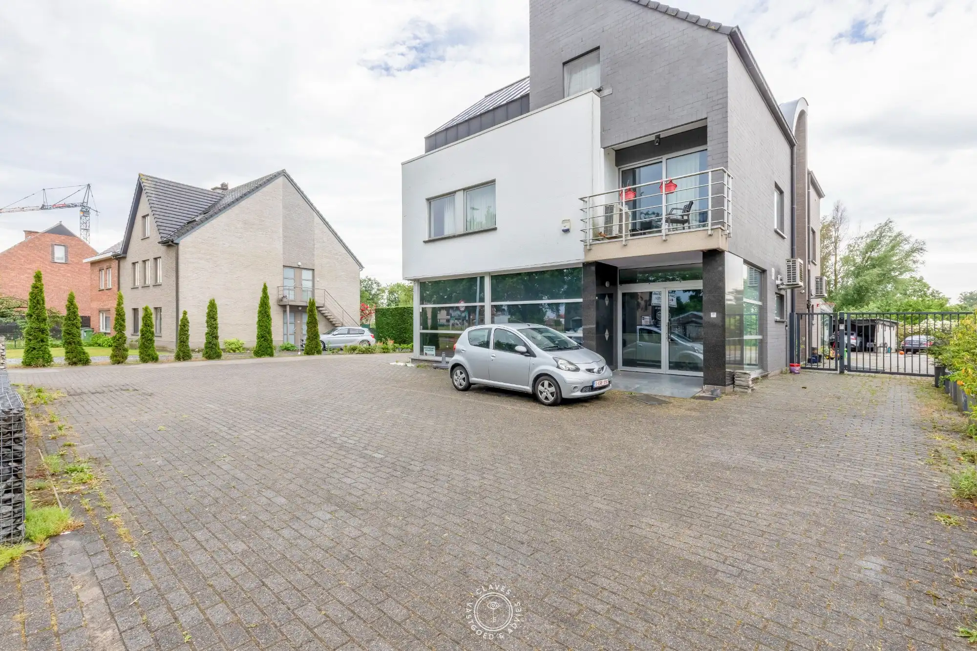 Instapklaar handelspand op centrale locatie met uitstekende visibiliteit foto 16
