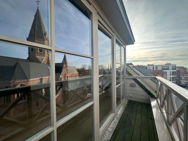 Ruim appartement inclusief kelderberging en garage! foto 8