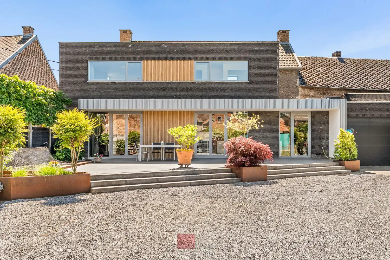 Prachtig authentiek herenhuis met ruime loods en garage in de Voerstreek! foto 51