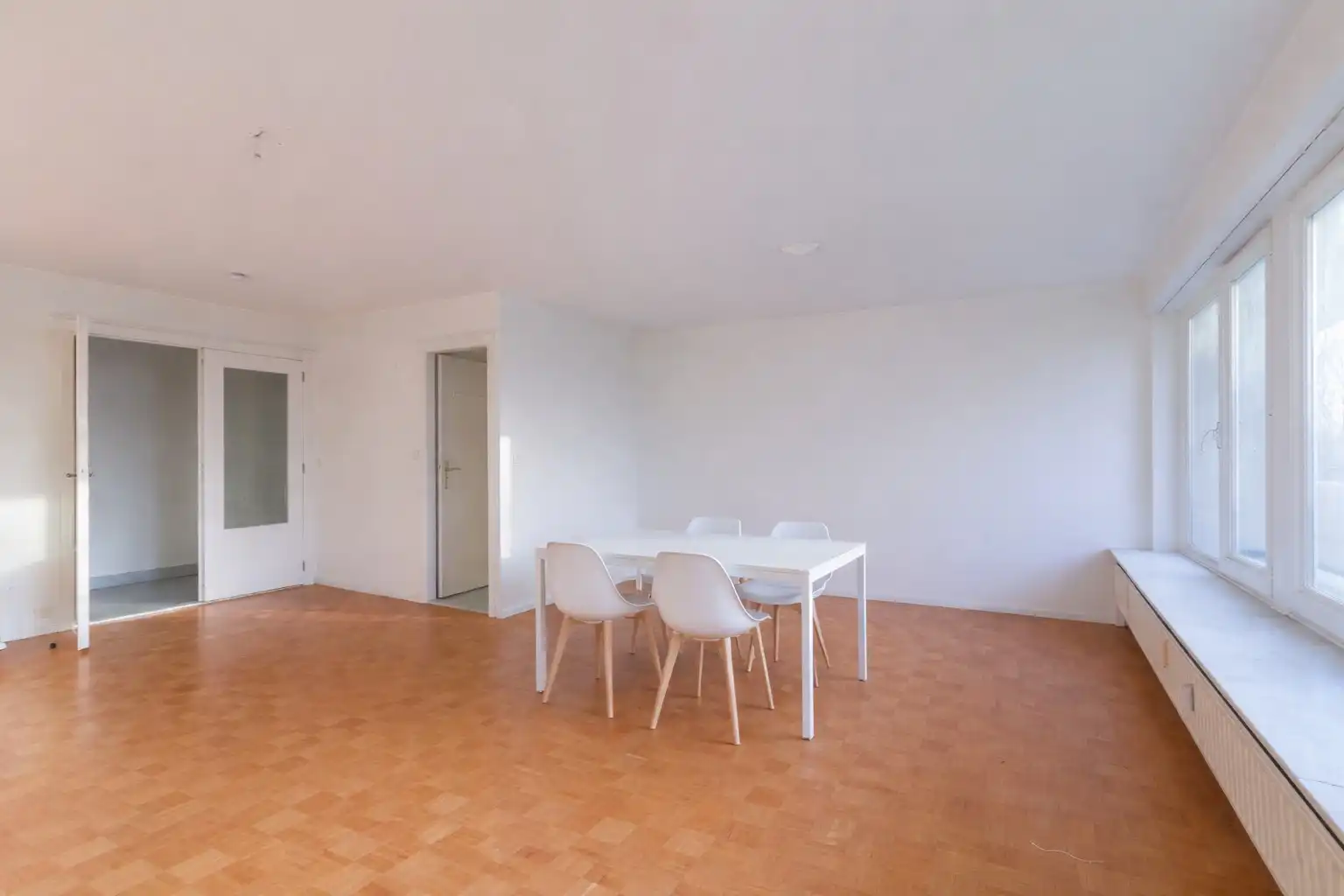 Ruim en lichtrijk hoekappartement met 2 slaapkamers foto {{pictureIndex}}