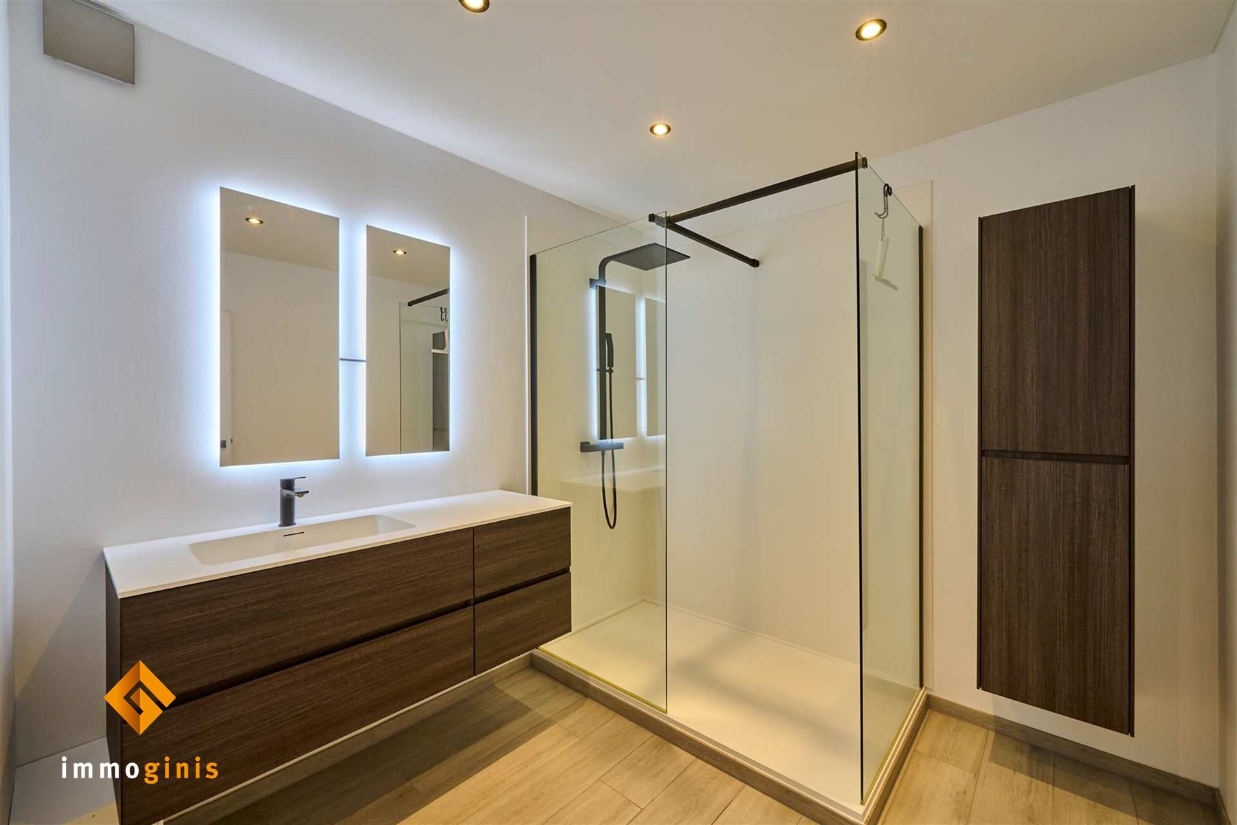 Ruim appartement met 2 tot 3 slpks in het centrum van Hamont!  Inclusief garage! foto 7