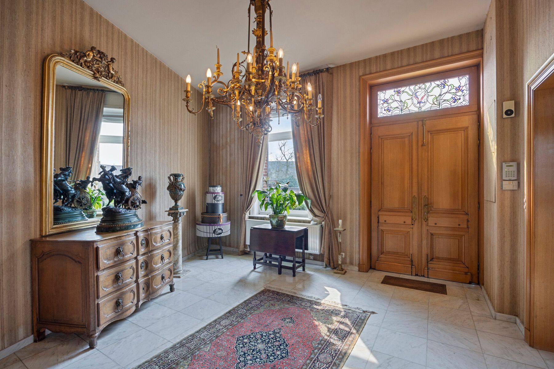 Ruime en karaktervolle woning in hartje Herne foto 3
