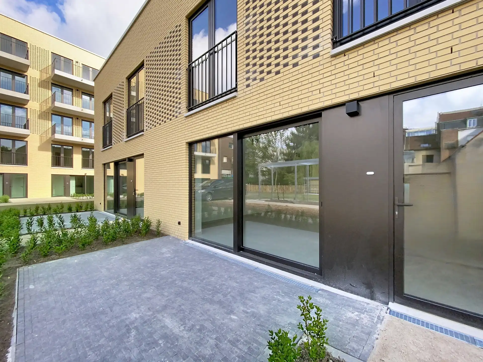 Nieuw huis met 3 slaapkamers en exterieur foto 16