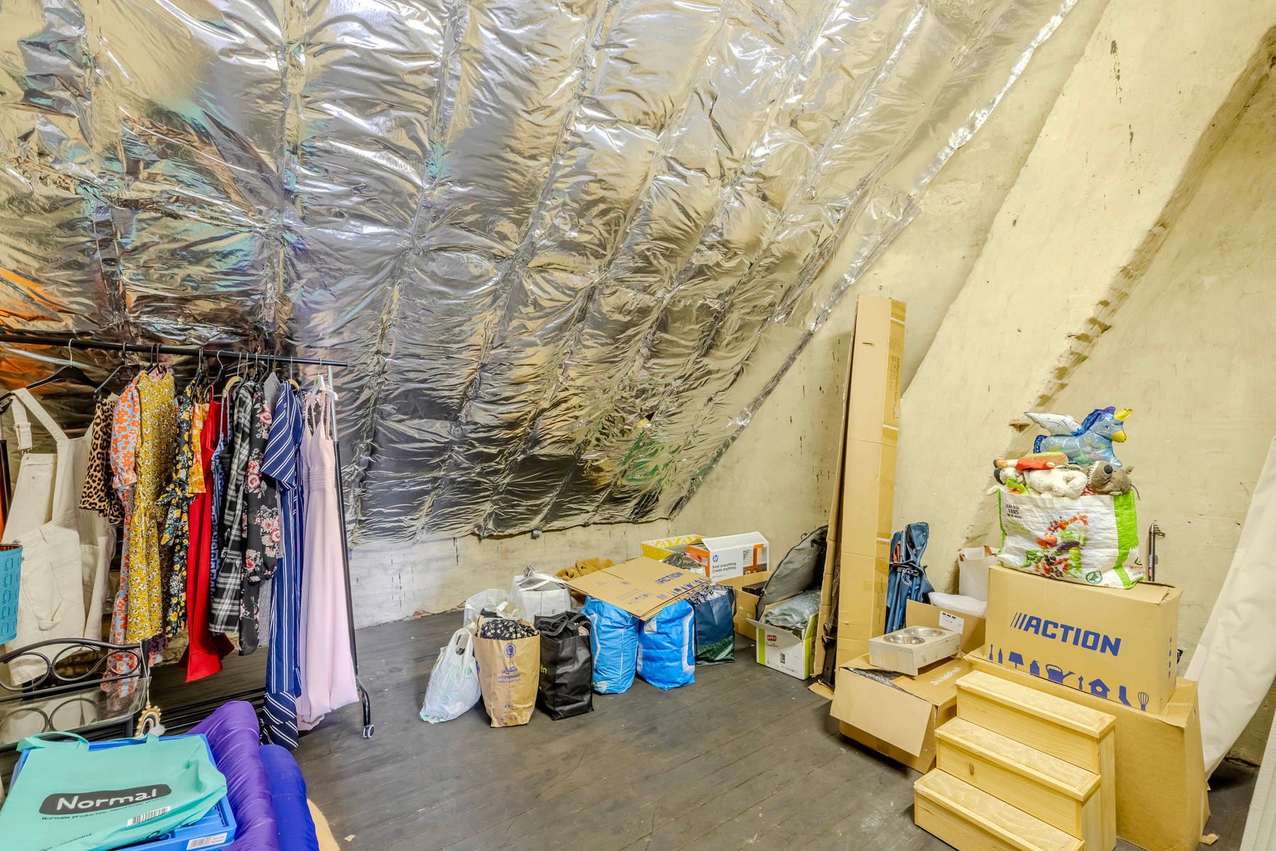 Woning met 3 slpk + bureau, kelder/zolder, tuin en servitude foto 24