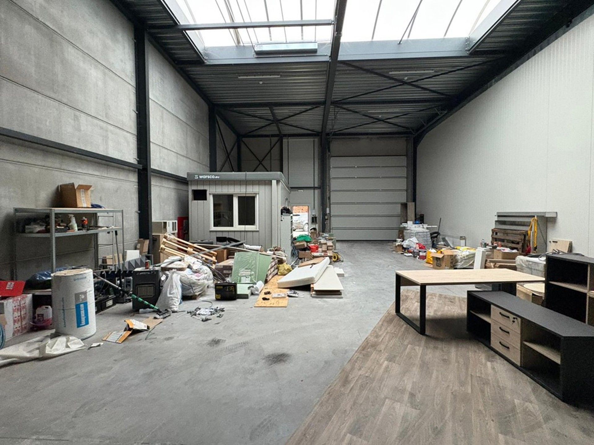 Moderne KMO unit (215m²) te huur. foto 2