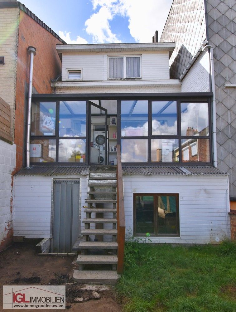 Goed gelegen rijwoning met 3 slaapkamers, tuin en garage foto 16