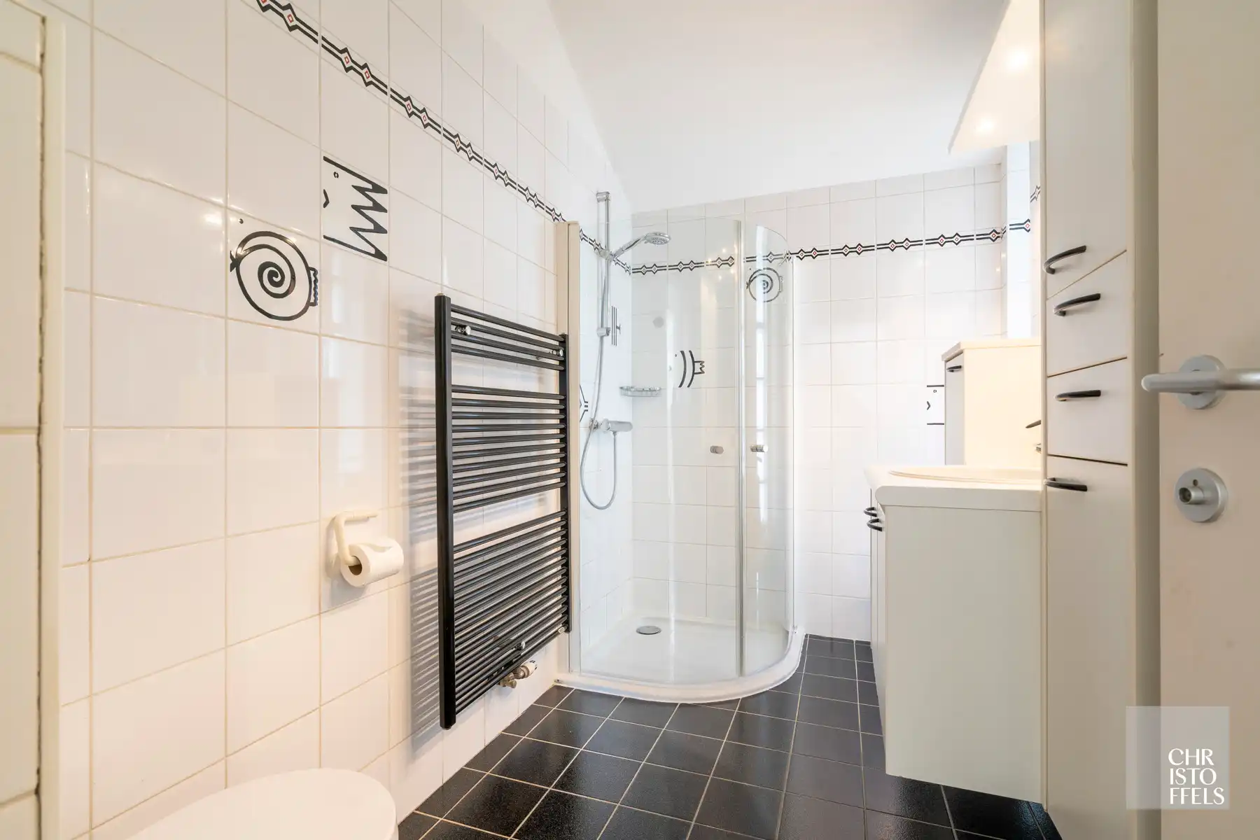 Uitzonderlijke villa van 320m2 gelegen in het pittoreske Leut, op een boogscheut van de Maas! foto 30