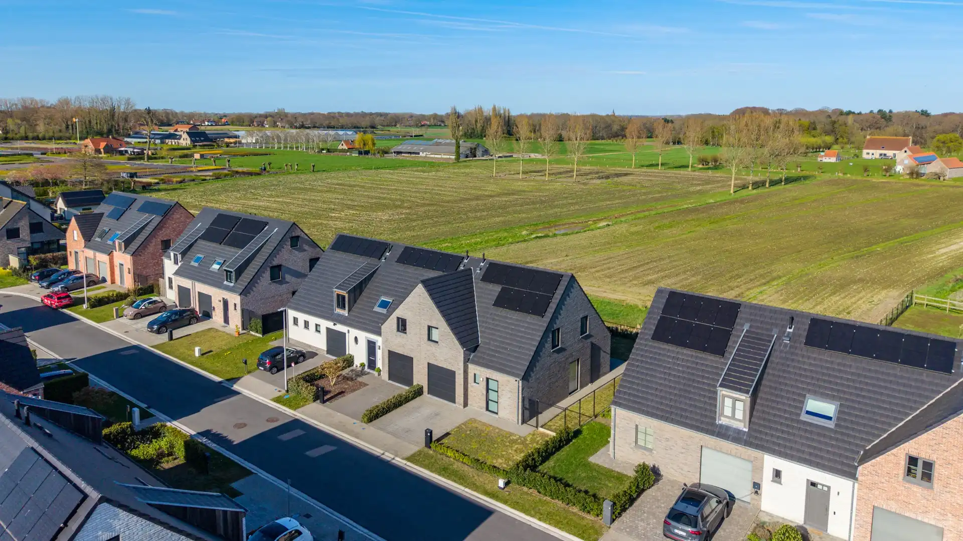 Kwaliteitsvolle recente woning (2022) met landelijk zicht foto 18