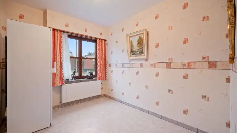 Landhuis van 278m² met 4 slpks op 12 are nabij het centrum foto 17