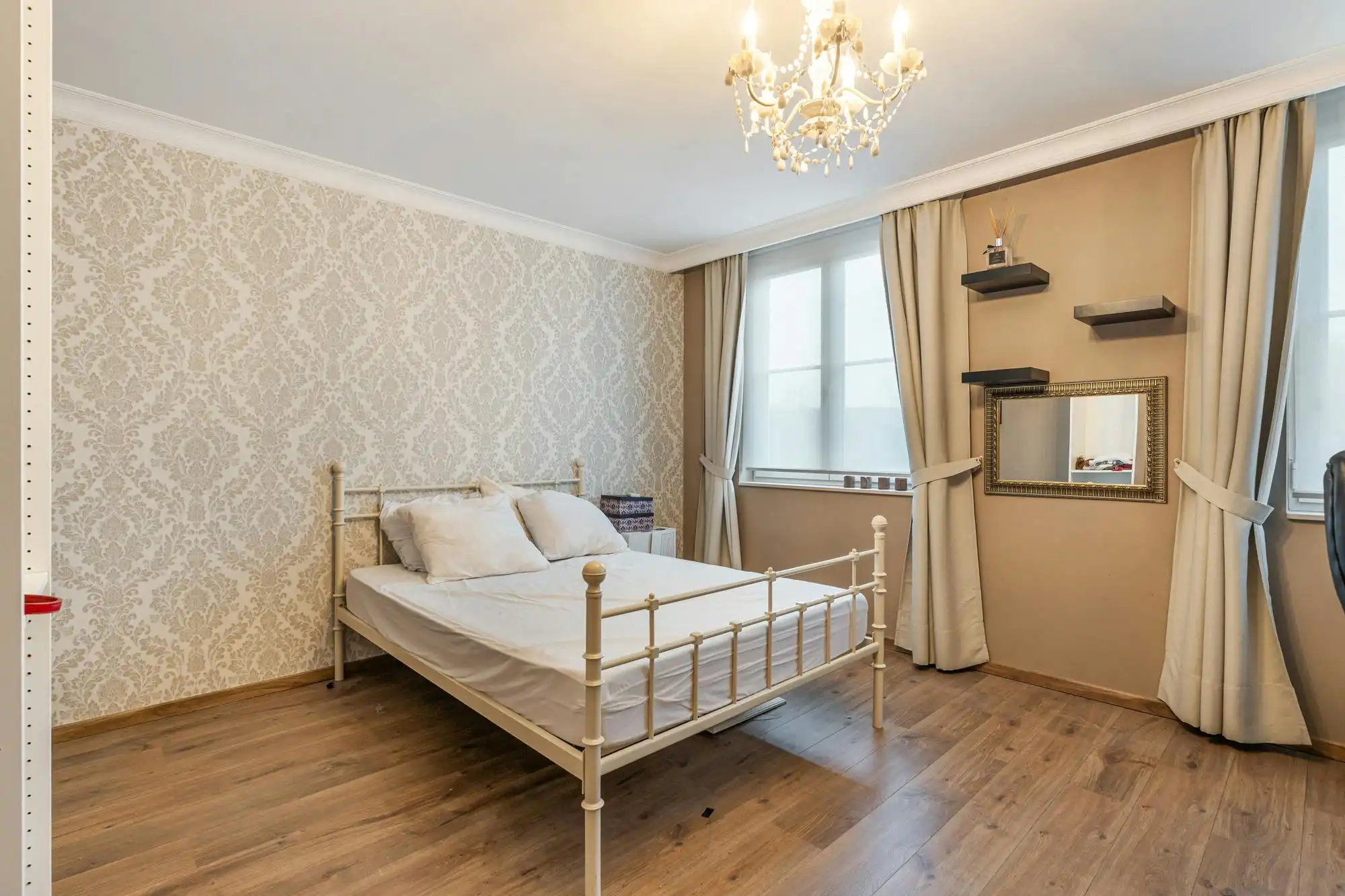 Pastorijvilla met praktijkruimte en studio te Zonhoven foto 21