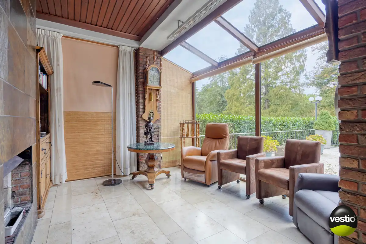 RUIME RESIDENTIEEL GELEGEN VILLA OP 46A89CA NABIJ CENTRUM BILZEN. foto 10