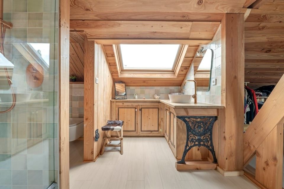 INSTAPKLARE WONING MET 4 SLAAPKAMERS EN 2 BADKAMERS OP EEN GOEDE LOCATIE foto 13