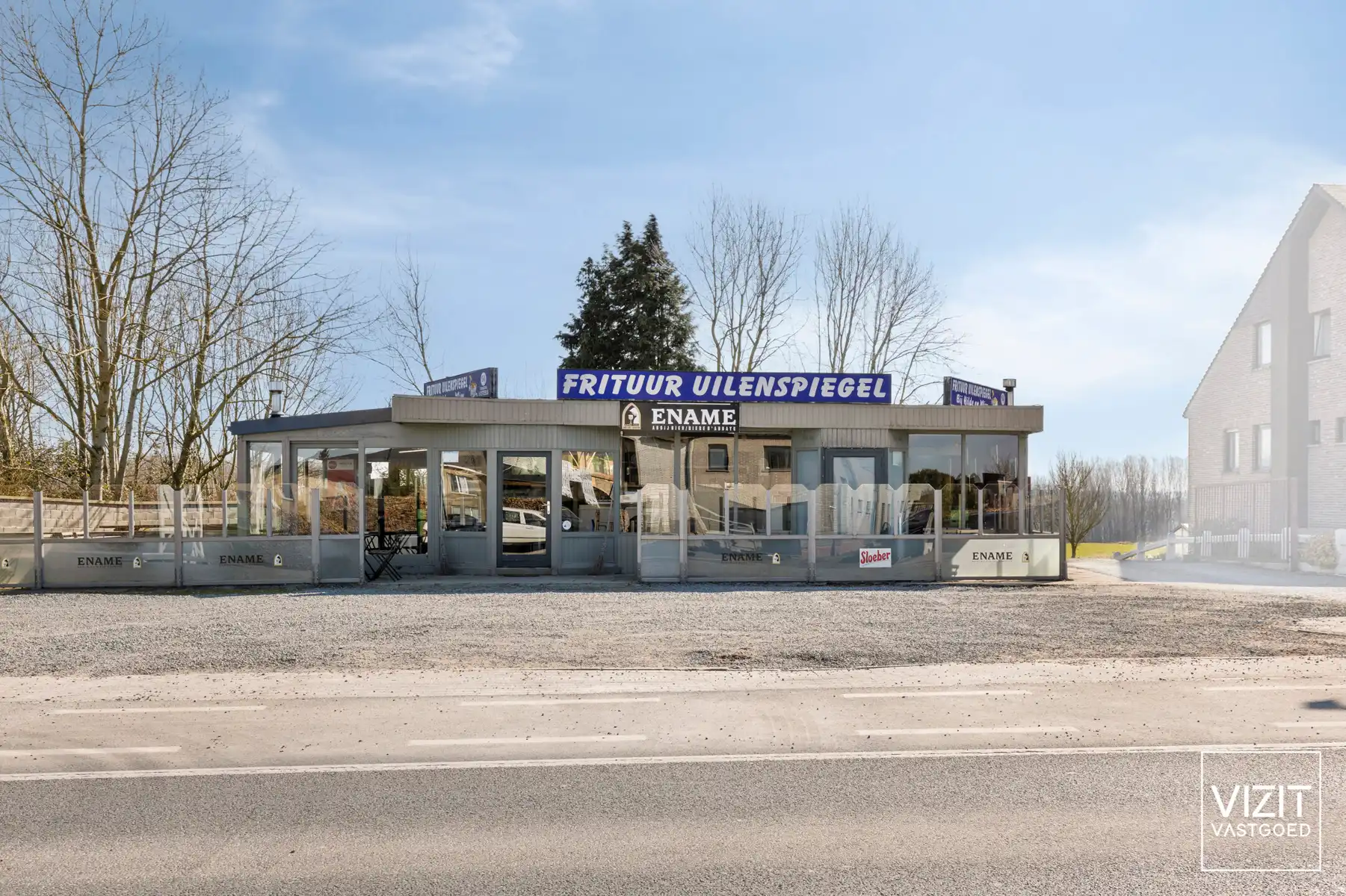 Overname handelsfonds met gebouw en grond te Haaltert!  foto {{pictureIndex}}