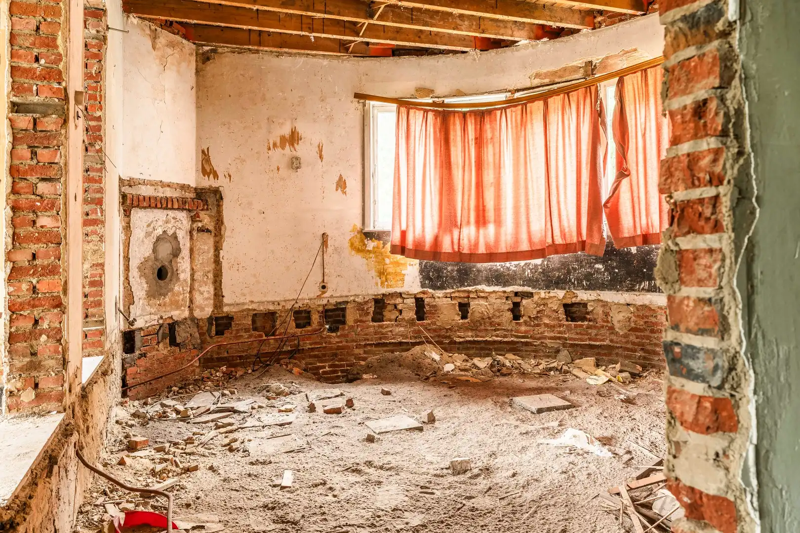 Unieke bouwgrond met vergunde renovatie of nieuwbouwmogelijkheid foto 12