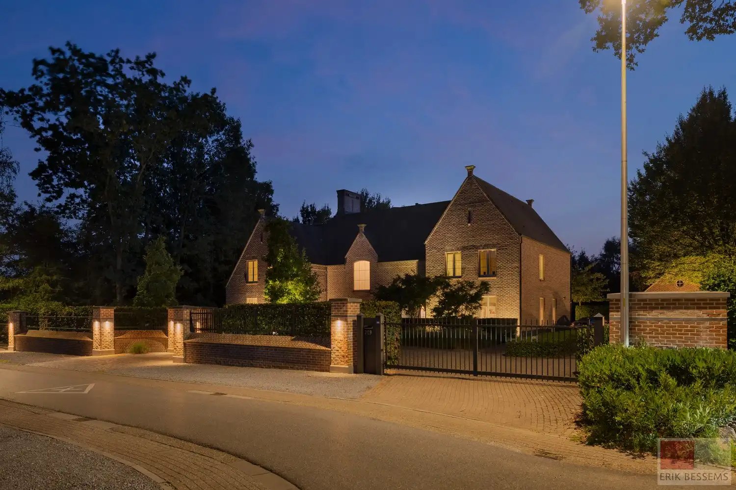 Exclusieve, luxueuze villa op toplocatie nabij Maastricht en de Euregio. foto 90