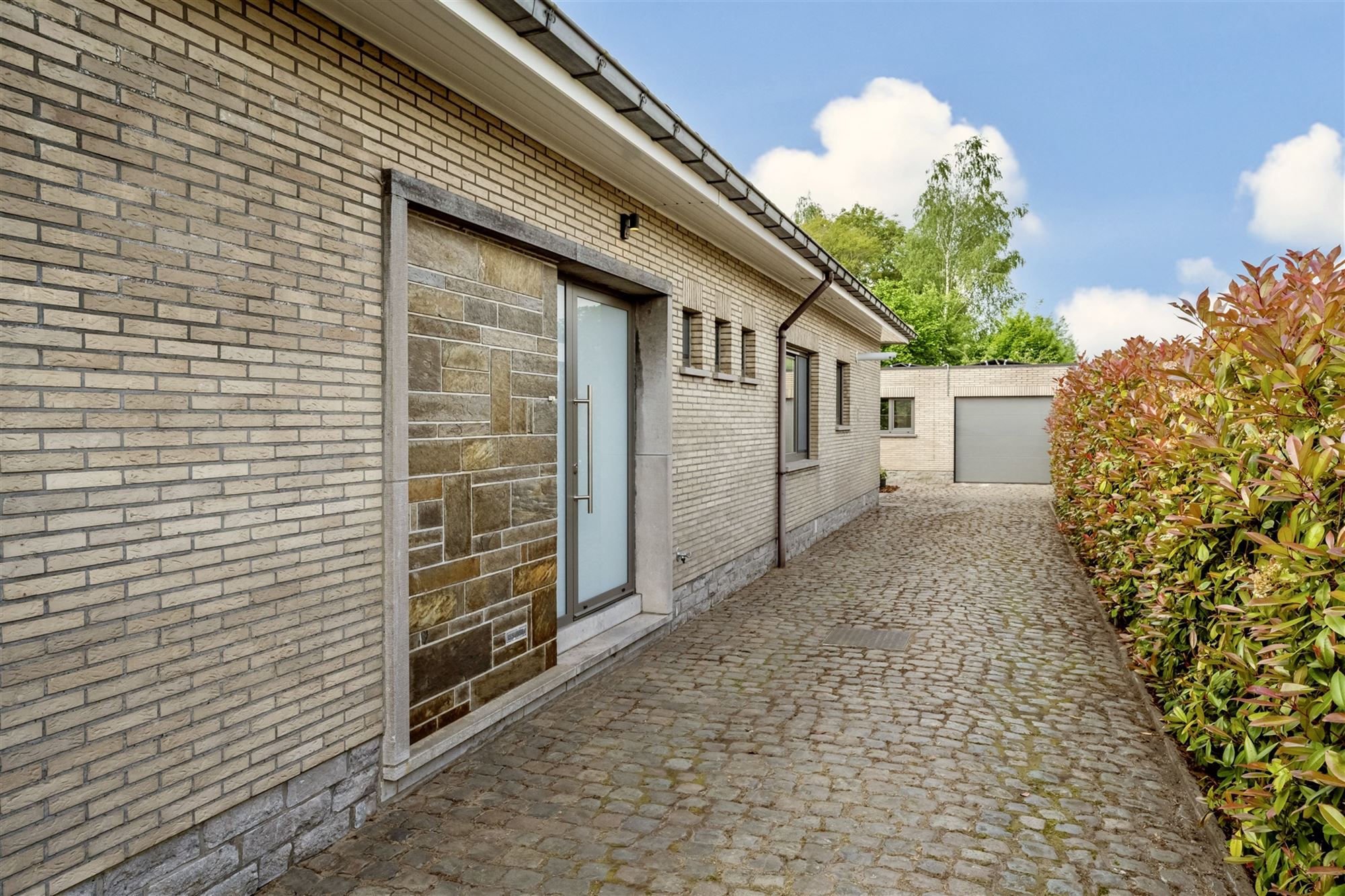 Mooie bungalow met 3 slpks, tuin en garage foto 5