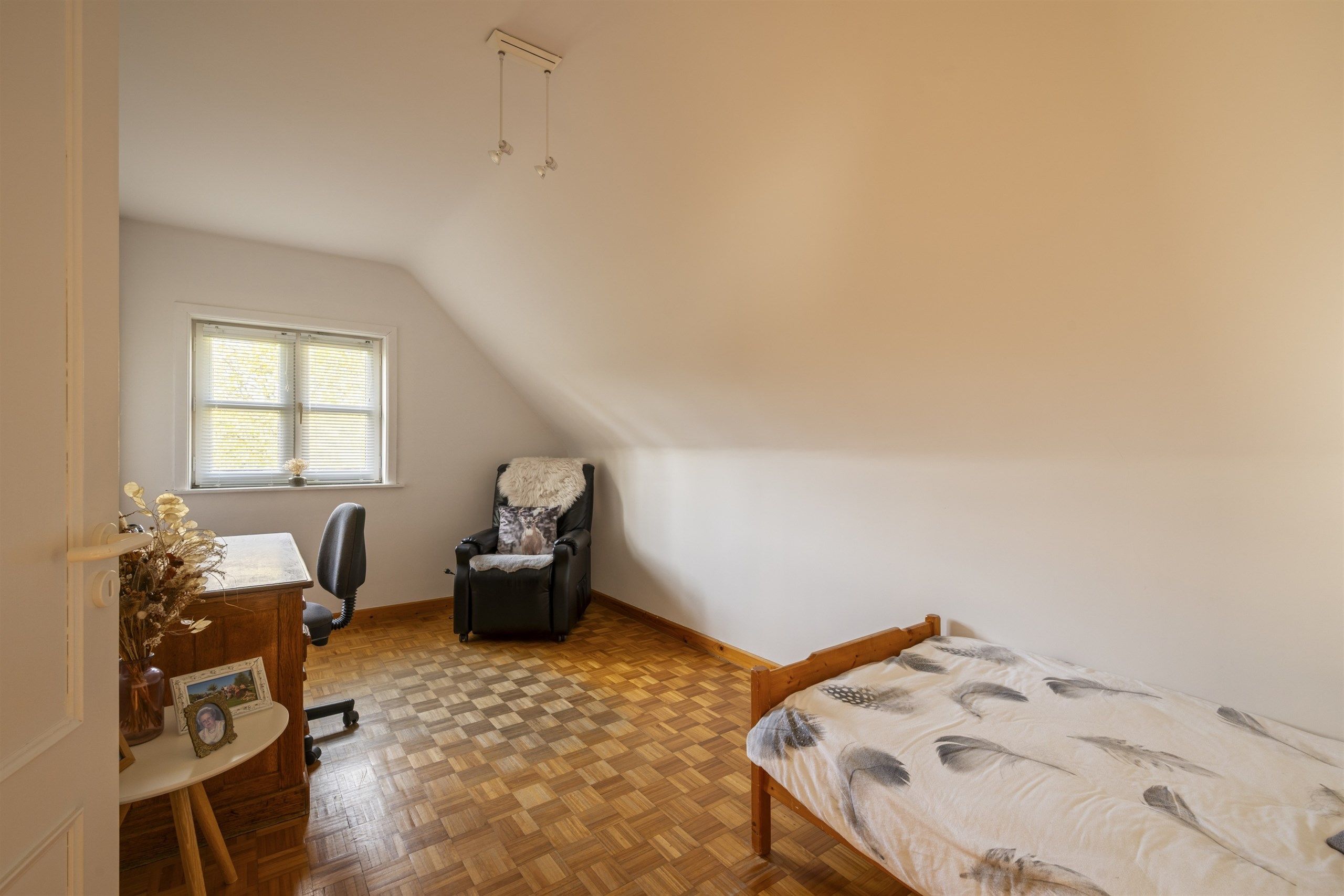 FIRST SALE VR 21/11 (16.00 - 20.00) & ZA 22/11 (9.00 - 18.00) foto 26