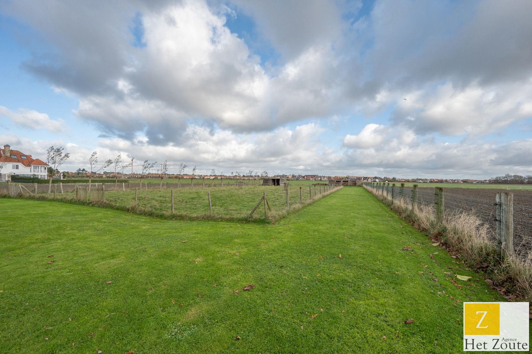 Twee ruime villa’s op één groot perceel (5.460 m²) te Knokke foto 46