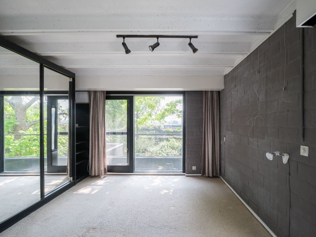 Vrijstaande modernistische villa te Zomergem op een uitzonderlijk perceel van 2.595m². foto 11