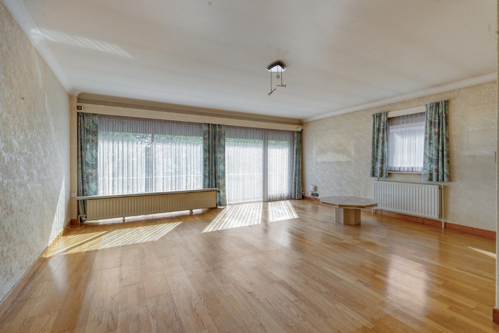 Ruim duplexappartement met 3 slaapkamers en garage! foto 6