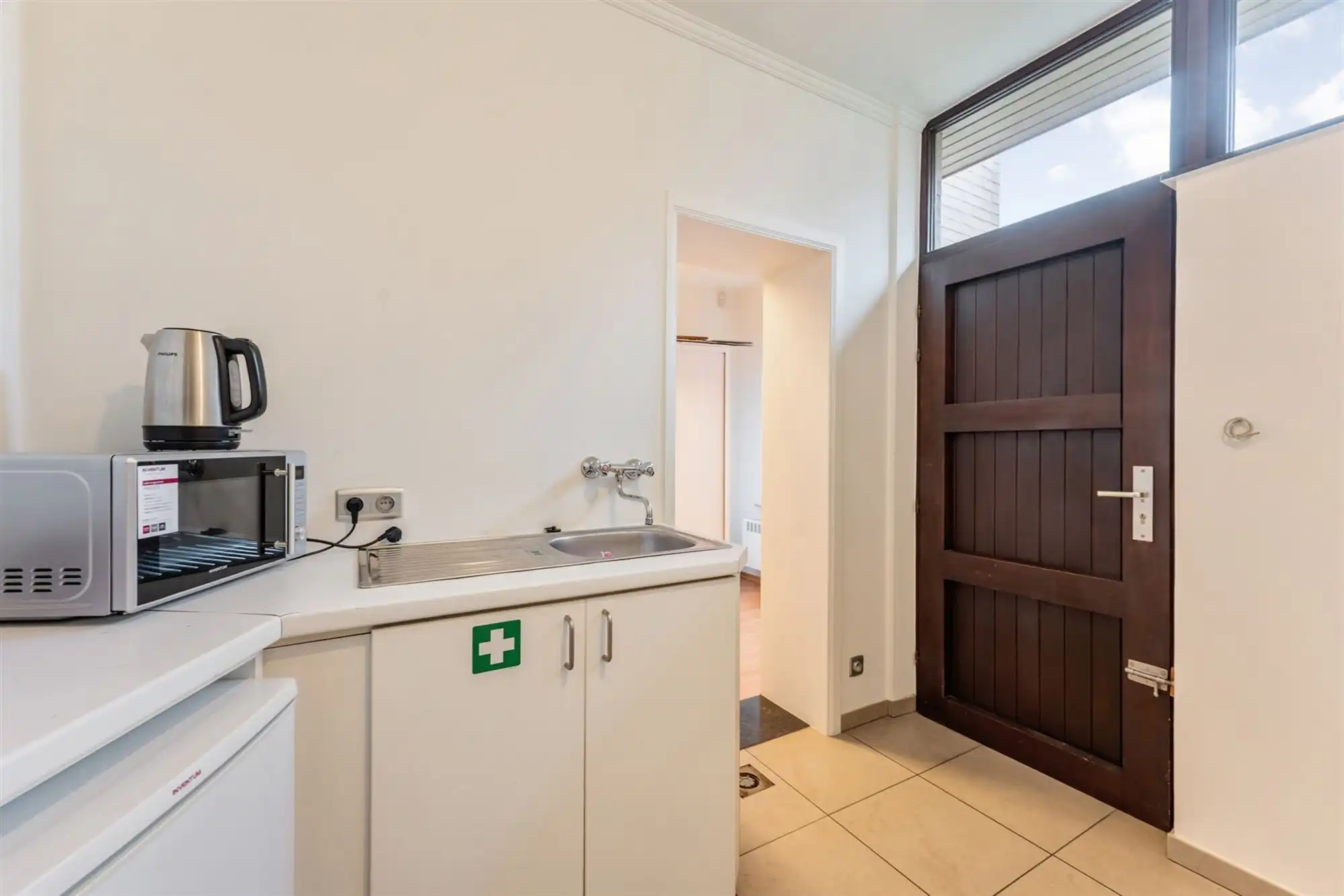 HANDELSPAND MET GOEDE VISIBILITEIT EN RUIME PARKING MET BOVENLIGGEND APPARTEMENT IN HEUSDEN-ZOLDER foto 8