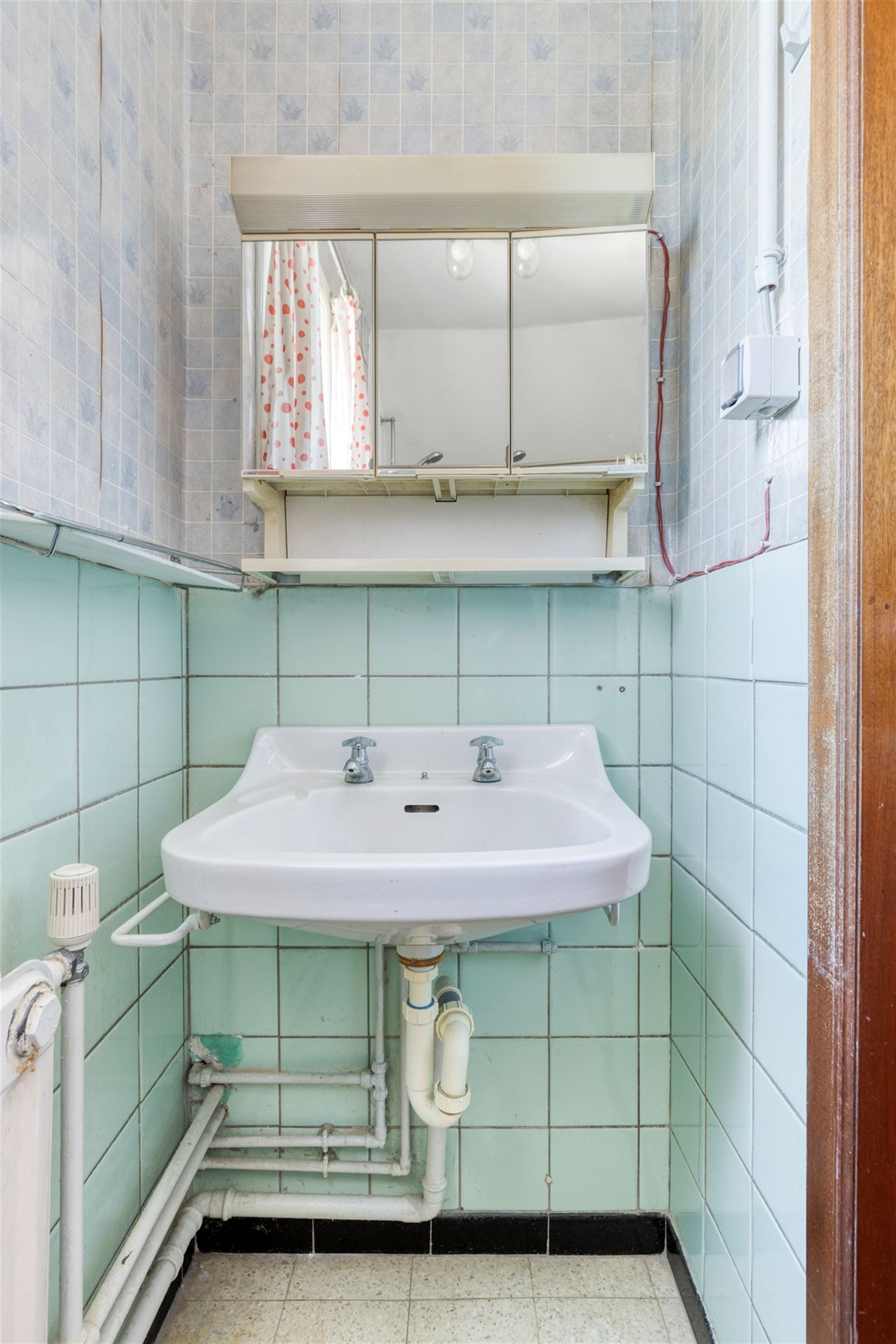 Op te knappen HOB in rustige omgeving foto 11