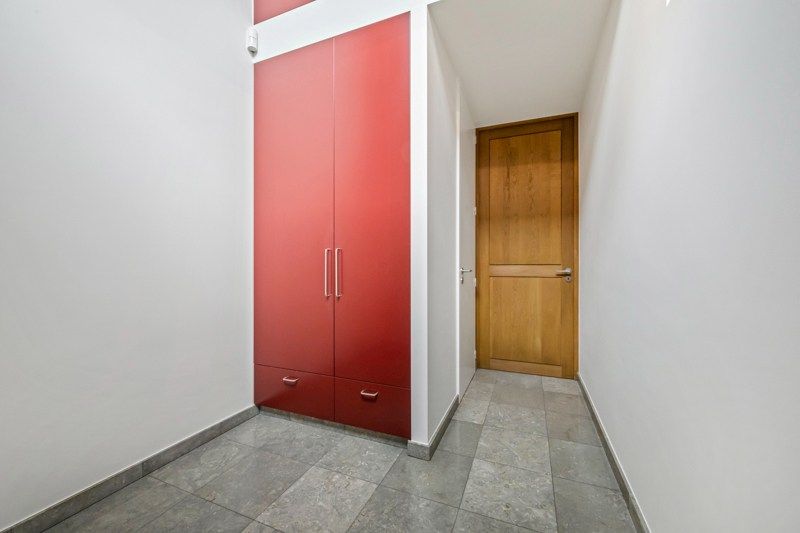 Instapklare architecturale woning met prachtige tuin en uitstekende ligging foto 5