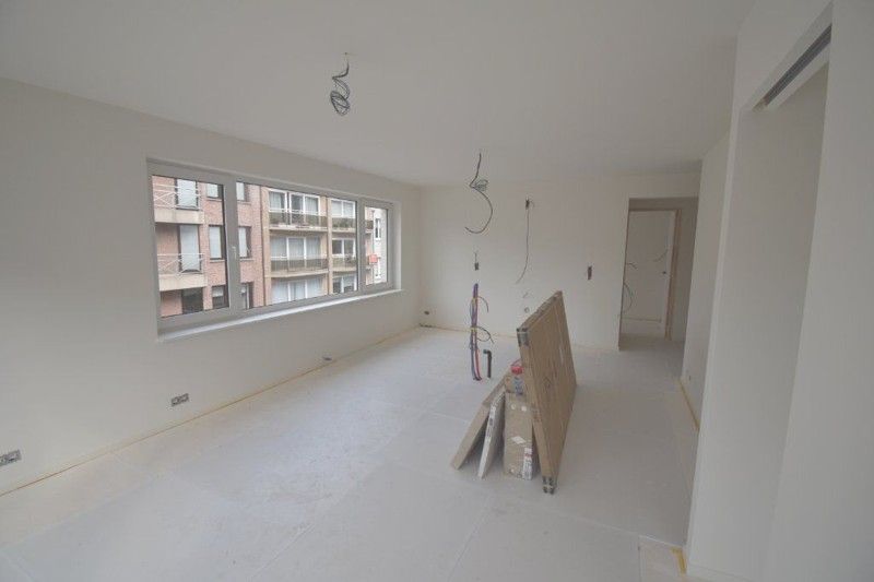 Lichtrijk, gemeubeld appartement met twee slaapkamers te koop op top locatie!  foto 6