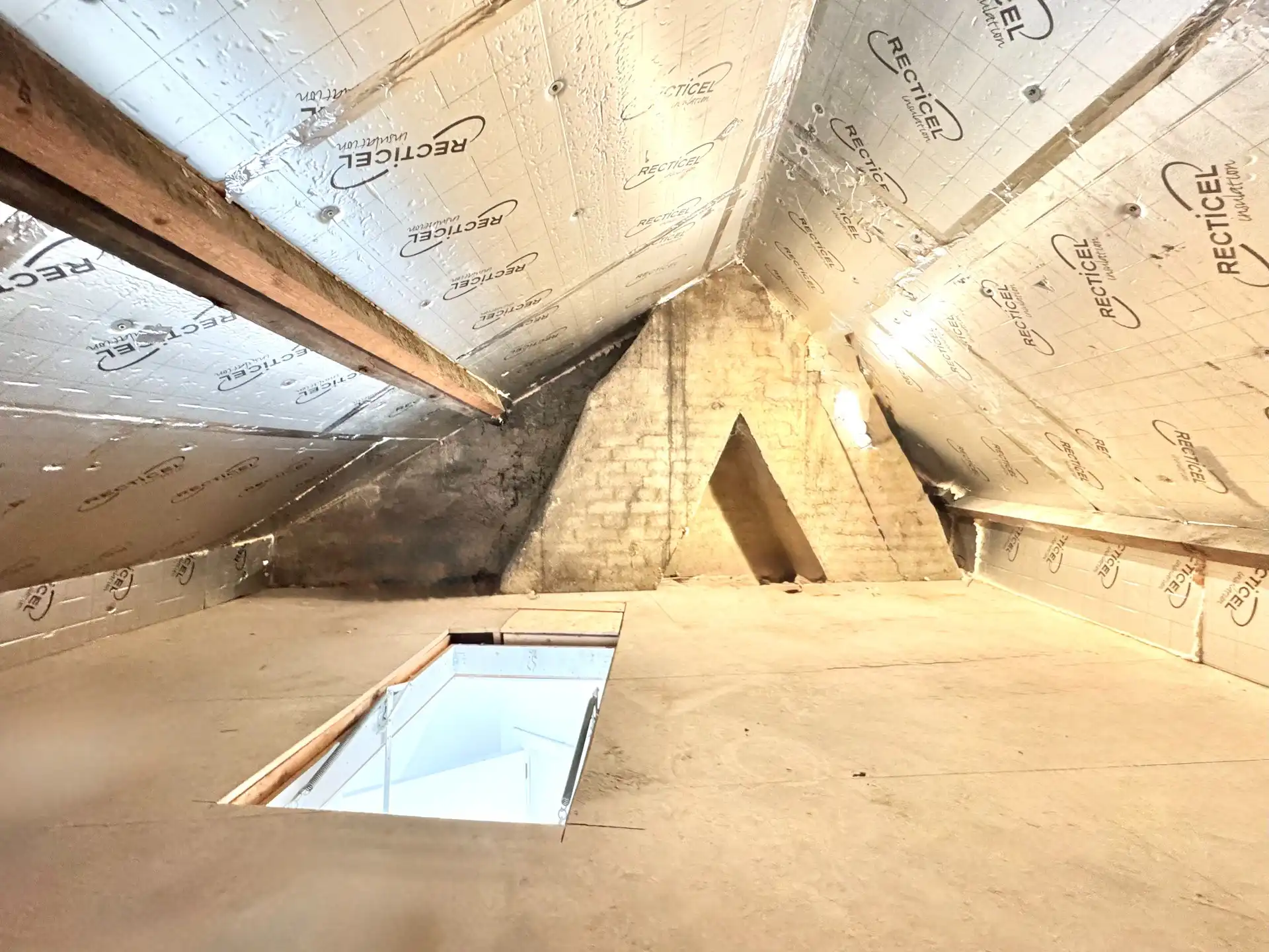 VOLLEDIG GERONOVEERDE WONING | 3 KAMERS | EPC B foto 26