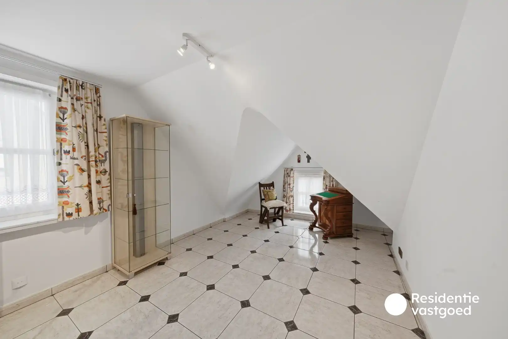 Ruime open bebouwing met 3 slaapkamers en prachtige veranda in Oudenburg foto 20