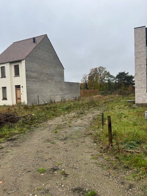 Ruim perceel van 10a29ca voor halfopen bebouwing in Zonhoven foto 6